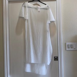 NWT Akemi + Kin white tunic